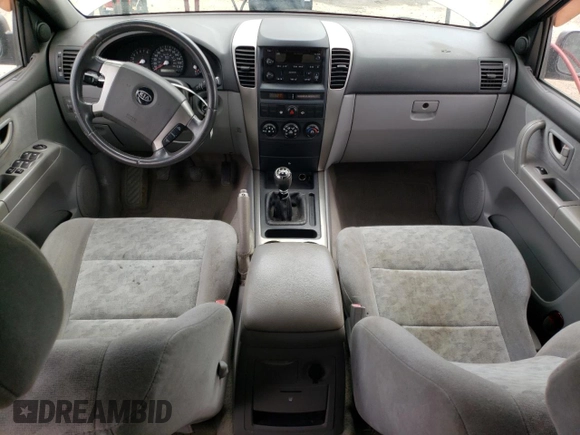2005 Kia Sorento LX with VIN KNDJC733955452873, listed as a Copart auction lot 51777535 with 135,285 mi miles and Non Repairable. Bid and sale history available at carsss.com. Image 8.