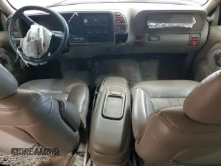 1999 GMC Yukon with VIN 1GKEK13R0XJ768859, listed as a Copart auction lot 84005304 with 190,960 mi miles and Salvage Title. Bid and sale history available at carsss.com. Image 8.
