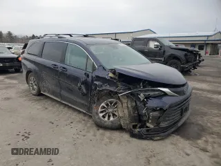 2024 Toyota Sienna LE with VIN 5TDKSKFC9RS113116, listed as a Copart auction lot 88709905 with 23,282 mi miles and Salvage Title. Bid and sale history available at carsss.com. Image 4.