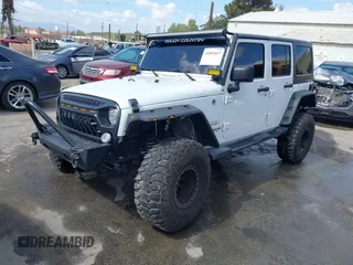 2017 Jeep Wrangler Unlimited Sahara z VIN 1C4BJWEG5HL731242, wystawiony jako IAAI lot #41891017 z przebiegiem 97 097 mil mil oraz . Historia ofert i sprzedaży dostępna na DreamBid. Obrazek 20.