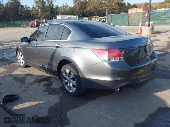2010 Honda Accord EX z VIN 5KBCP3F72AB003825, wystawiony jako IAAI lot #40726431 z przebiegiem 172 626 mil mil oraz . Historia ofert i sprzedaży dostępna na DreamBid. Obrazek 3.