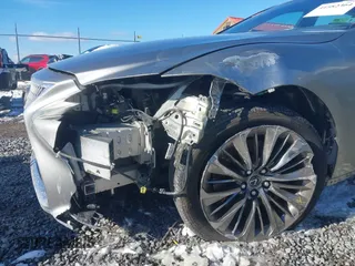 2018 Lexus LS with VIN JTHC51FF5J5005343, listed as a IAAI auction lot 41582364 with 93,085 mi miles. Bid and sale history available at carsss.com. Image 6.
