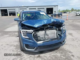 2024 GMC Terrain SLE z VIN 3GKALMEG4RL249642, wystawiony jako IAAI lot #42248039 z przebiegiem 11 695 mil mil oraz . Historia ofert i sprzedaży dostępna na DreamBid. Obrazek 6.