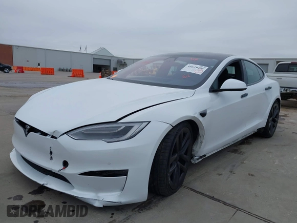 2021 Tesla Model S Plaid with VIN 5YJSA1E69MF452593, listed as a IAAI auction lot 41639406 with 1 mi miles. Bid and sale history available at carsss.com. Image 6.