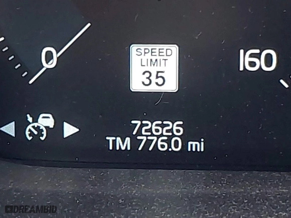 2018 Volvo XC60 Momentum with VIN YV4102RK1J1003714, listed as a IAAI auction lot 41446199 with 72,626 mi miles. Bid and sale history available at carsss.com. Image 15.