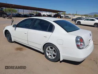 2005 Nissan Altima 2.5 S with VIN 1N4AL11D15C144011, listed as a IAAI auction lot 41965276 with 217,547 mi miles. Bid and sale history available at carsss.com. Image 3.