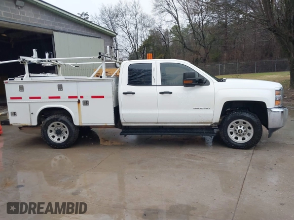 2015 Chevrolet Silverado 3500HD with VIN 1GB2KYEGXFZ529648, listed as a IAAI auction lot 41455344 with 317,558 mi miles and . Bid and sale history available at DreamBid. Image 13.