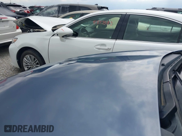 2012 Chevrolet Equinox LT w/1LT with VIN 2GNFLEE58C6286637, listed as a IAAI auction lot 41965805 with 262,549 mi miles. Bid and sale history available at carsss.com. Image 19.