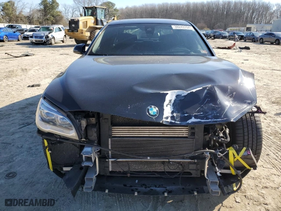 2015 BMW 7 Series 750Li xDrive with VIN WBAYF8C51FG245555, listed as a Copart auction lot 39243704 with 105,205 mi miles. Bid and sale history available at carsss.com. Image 5.