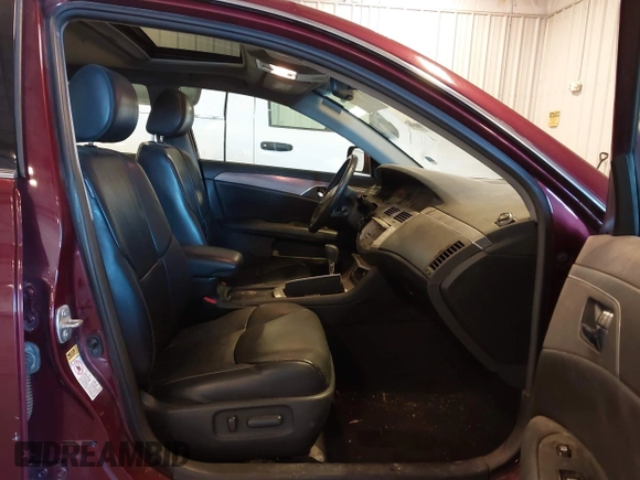 2008 Toyota Avalon XL with VIN 4T1BK36B48U316840, listed as a IAAI auction lot 41631377 with 202,094 mi miles. Bid and sale history available at carsss.com. Image 5.