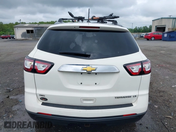 2015 Chevrolet Traverse LS z VIN 1GNKVFED4FJ197970, wystawiony jako IAAI lot #42020771 z przebiegiem 128 876 mil mil oraz . Historia ofert i sprzedaży dostępna na DreamBid. Obrazek 16.