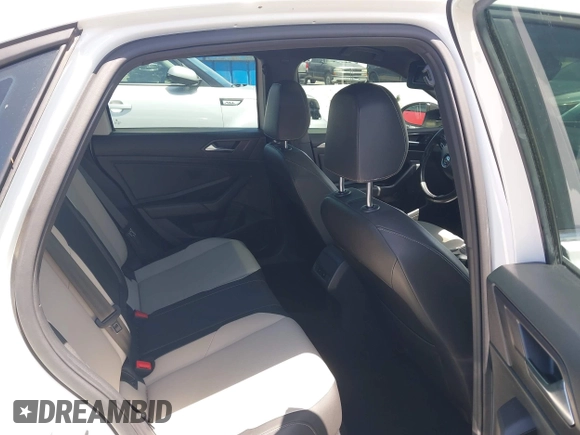 2020 Volkswagen Jetta S z VIN 3VWC57BU5LM080448, wystawiony jako IAAI lot #42267311 z przebiegiem 64 301 mil mil oraz . Historia ofert i sprzedaży dostępna na DreamBid. Obrazek 8.