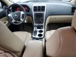 2011 GMC Acadia SLT2 with VIN 1GKKVSED4BJ306430, listed as a Copart auction lot 44215365 with 172,502 mi miles and Salvage Title. Bid and sale history available at carsss.com. Image 8.