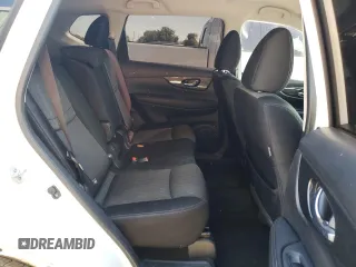 2017 Nissan Rogue SV z VIN JN8AT2MTXHW131526, wystawiony jako Copart lot #52114375 z przebiegiem 132 810 mil mil oraz Czysty tytuł • Clean title. Historia ofert i sprzedaży dostępna na DreamBid. Obrazek 11.