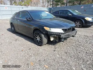 2013 Honda Accord Cpe LX-S with VIN 1HGCT1B38DA013307, listed as a IAAI auction lot 41768643 with 185,000 mi miles. Bid and sale history available at carsss.com. Image 1.