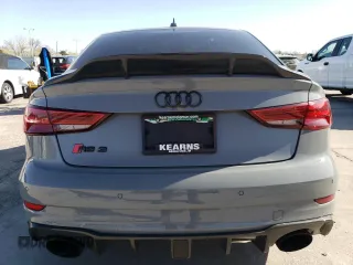 2018 Audi RS 3 z VIN WUABWGFFXJ1904318, wystawiony jako Copart lot #52432215 z przebiegiem 37 486 mil mil oraz Szkoda całkowita • Salvage title. Historia ofert i sprzedaży dostępna na DreamBid. Obrazek 6.