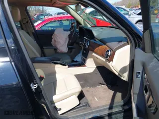 2015 Mercedes-Benz GLK-Class GLK 350 with VIN WDCGG8JB2FG349860, listed as a IAAI auction lot 41863818 with 1 mi miles. Bid and sale history available at carsss.com. Image 5.