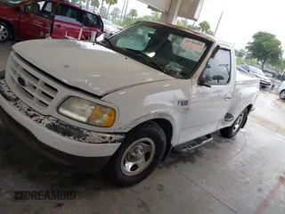 2002 Ford F-150 XL с VIN 1FTRF07232KA47835, выставлен на аукционе IAAI как лот 42718285 с пробегом 226 403 миль миль и . История ставок и продаж доступна на DreamBid. Изображение 6.