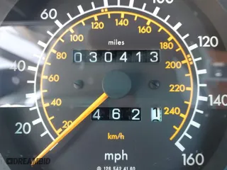 1991 Mercedes-Benz 420 Series 420SEL with VIN WDBCA35E0MA580834, listed as a IAAI auction lot 41949794 with 30,413 mi miles. Bid and sale history available at carsss.com. Image 12.