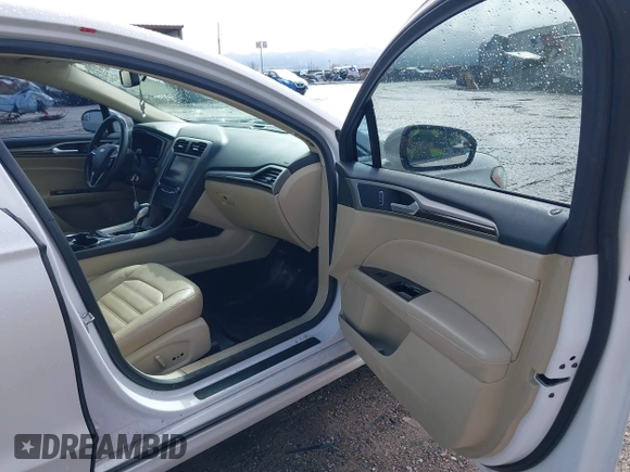 2014 Ford Fusion SE with VIN 3FA6P0HDXER178234, listed as a IAAI auction lot 41810469 with 162,013 mi miles. Bid and sale history available at carsss.com. Image 5.