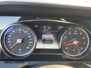2019 Mercedes-Benz E-Class E 300 with VIN WDDZF4JBXKA640894, listed as a Copart auction lot 67495542 with 45,770 mi miles. Bid and sale history available at carsss.com. Image 9.