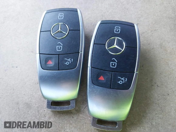 2020 Mercedes-Benz GLC 300 z VIN W1N0G8EB9LF847906, wystawiony jako IAAI lot #41902604 z przebiegiem 40 052 mil mil oraz . Historia ofert i sprzedaży dostępna na DreamBid. Obrazek 11.
