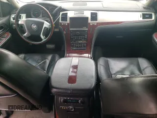 2007 Cadillac Escalade z VIN 1GYEC63847R378548, wystawiony jako Copart lot #54420675 z przebiegiem 189 093 mil mil oraz Szkoda całkowita • Salvage title. Historia ofert i sprzedaży dostępna na DreamBid. Obrazek 8.