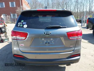 2017 Kia Sorento LX z VIN 5XYPGDA36HG267353, wystawiony jako IAAI lot #41785397 z przebiegiem 126 629 mil mil oraz . Historia ofert i sprzedaży dostępna na DreamBid. Obrazek 16.