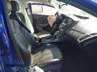 2014 Ford Focus Titanium with VIN 1FADP3J21EL427066, listed as a IAAI auction lot 41653163 with 1 mi miles. Bid and sale history available at carsss.com. Image 5.