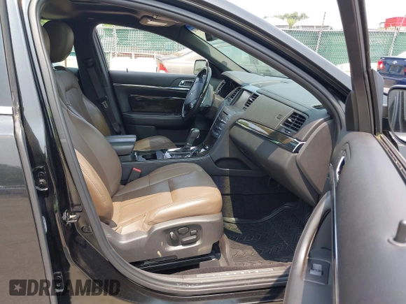 2013 Lincoln MKS EcoBoost with VIN 1LNHL9FT3DG602190, listed as a IAAI auction lot 42483472 with 63,238 mi miles and . Bid and sale history available at DreamBid. Image 5.