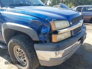 2003 Chevrolet Silverado 1500HD LS with VIN 1GCGK13U03F218776, listed as a IAAI auction lot 41993253 with 289,854 mi miles and . Bid and sale history available at DreamBid. Image 12.