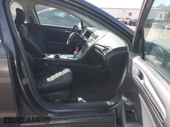 2015 Ford Fusion SE with VIN 3FA6P0H92FR309704, listed as a IAAI auction lot 41895913 with 163,167 mi miles. Bid and sale history available at carsss.com. Image 5.