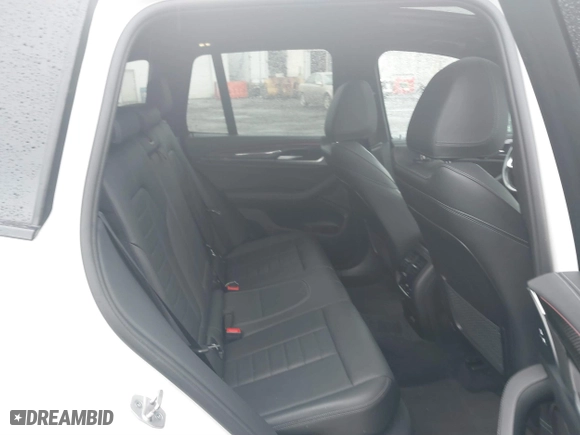 2021 BMW X3 M40i with VIN 5UXTY9C07M9F32001, listed as a IAAI auction lot 41673270 with 45,752 mi miles. Bid and sale history available at carsss.com. Image 8.
