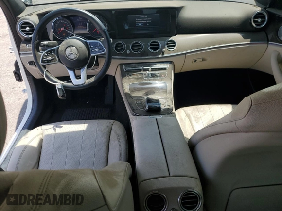 2019 Mercedes-Benz E 300 z VIN WDDZF4JB9KA576766, wystawiony jako Copart lot #60802705 z przebiegiem 61 374 mil mil oraz Czysty tytuł • Clean title. Historia ofert i sprzedaży dostępna na DreamBid. Obrazek 8.