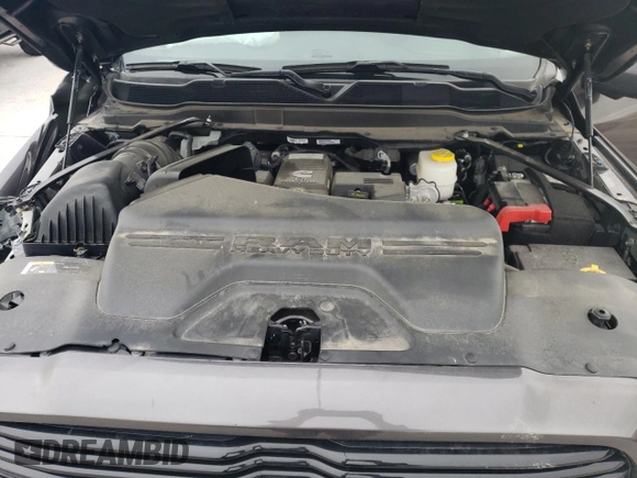 2024 Ram 2500 Laramie z VIN 3C6UR5NL3RG223592, wystawiony jako Copart lot #53073445 z przebiegiem 21 675 mil mil oraz Szkoda całkowita • Salvage title. Historia ofert i sprzedaży dostępna na DreamBid. Obrazek 12.