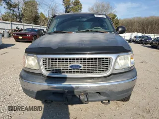 1999 Ford Expedition XLT z VIN 1FMPU18L5XLB14460, wystawiony jako Copart lot #50680605 z przebiegiem Nie podano mil oraz Szkoda całkowita • Salvage title. Historia ofert i sprzedaży dostępna na DreamBid. Obrazek 5.