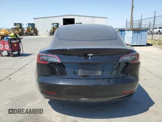2023 Tesla Model 3 z VIN 5YJ3E1EA9PF665321, wystawiony jako Copart lot #59938995 z przebiegiem 60 679 mil mil oraz Szkoda całkowita • Salvage title. Historia ofert i sprzedaży dostępna na DreamBid. Obrazek 6.