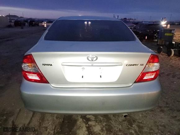 2004 Toyota Camry LE with VIN 4T1BE32K44U917625, listed as a Copart auction lot 81696464 with 195,276 mi miles and Clean Title. Bid and sale history available at carsss.com. Image 6.