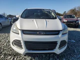 2013 Ford Escape SE with VIN 1FMCU0GX1DUA54924, listed as a Copart auction lot 88772845 with 193,180 mi miles and Salvage title. Bid and sale history available at DreamBid. Image 5.