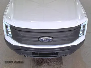 2022 Ford F-150 Lightning Pro с VIN 1FTVW1EL5NWG11725, выставлен на аукционе IAAI как лот 42832825 с пробегом 5 044 миль миль и . История ставок и продаж доступна на DreamBid. Изображение 1.