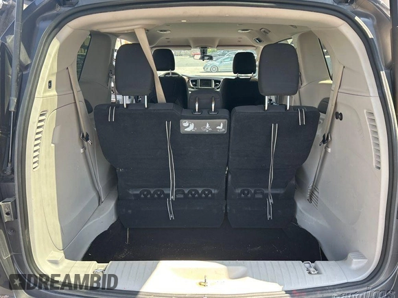 2019 Chrysler Pacifica Touring with VIN 2C4RC1DG9KR556134, listed as a IAAI auction lot 42658532 with 72,146 mi miles and . Bid and sale history available at DreamBid. Image 16.