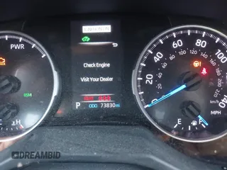 2022 Toyota RAV4 Hybrid XLE Premium z VIN 4T3B6RFVXNU079761, wystawiony jako IAAI lot #42395817 z przebiegiem 73 830 mil mil oraz . Historia ofert i sprzedaży dostępna na DreamBid. Obrazek 7.