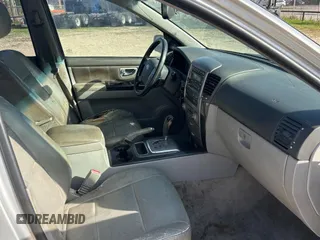 2007 Kia Sorento LX z VIN KNDJD736275693488, wystawiony jako Copart lot #86608024 z przebiegiem 234 513 mil mil oraz Czysty tytuł • Clean title. Historia ofert i sprzedaży dostępna na DreamBid. Obrazek 5.