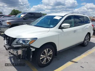 2017 Nissan Pathfinder SL with VIN 5N1DR2MM9HC622361, listed as a IAAI auction lot 42238045 with 111,607 mi miles and . Bid and sale history available at DreamBid. Image 18.