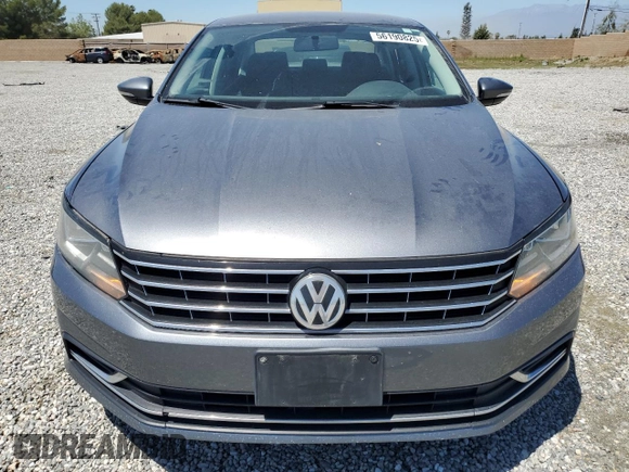 2017 Volkswagen Passat S z VIN 1VWAT7A34HC016349, wystawiony jako Copart lot #56190825 z przebiegiem 88 418 mil mil oraz Szkoda całkowita • Salvage title. Historia ofert i sprzedaży dostępna na DreamBid. Obrazek 5.