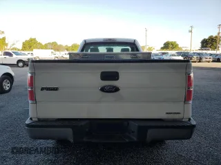 2012 Ford F-150 XL z VIN 1FTMF1CM9CKE38514, wystawiony jako Copart lot #61494525 z przebiegiem 255 155 mil mil oraz Czysty tytuł • Clean title. Historia ofert i sprzedaży dostępna na DreamBid. Obrazek 6.