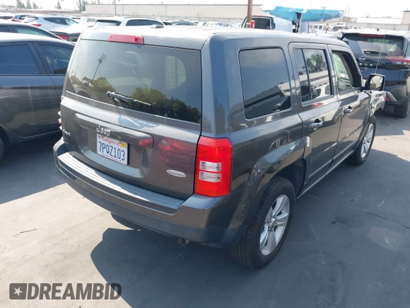 2016 Jeep Patriot Latitude with VIN 1C4NJRFB2GD637975, listed as a IAAI auction lot 42662174 with 115,709 mi miles and . Bid and sale history available at DreamBid. Image 4.