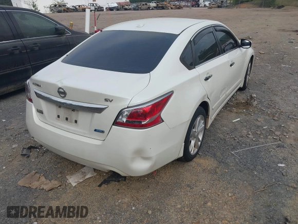2014 Nissan Altima SV with VIN 1N4AL3AP7EC113058, listed as a IAAI auction lot 42077353 with 216,015 mi miles and . Bid and sale history available at DreamBid. Image 4.