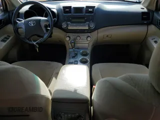 2010 Toyota Highlander with VIN 5TDZK3EH4AS016721, listed as a Copart auction lot 53937135 with 227,111 mi miles and Salvage title. Bid and sale history available at DreamBid. Image 8.