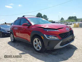 2022 Hyundai Kona SEL with VIN KM8K62AB1NU880382, listed as a IAAI auction lot 41976517 with 30,903 mi miles and . Bid and sale history available at carsss.com. Image 1.
